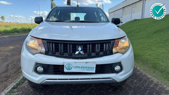 MITSUBISHI L200 TRITON 2.4 16V TURBO DIESEL SPORT GLS CD 4P 4X4 AUTOMÁTICO